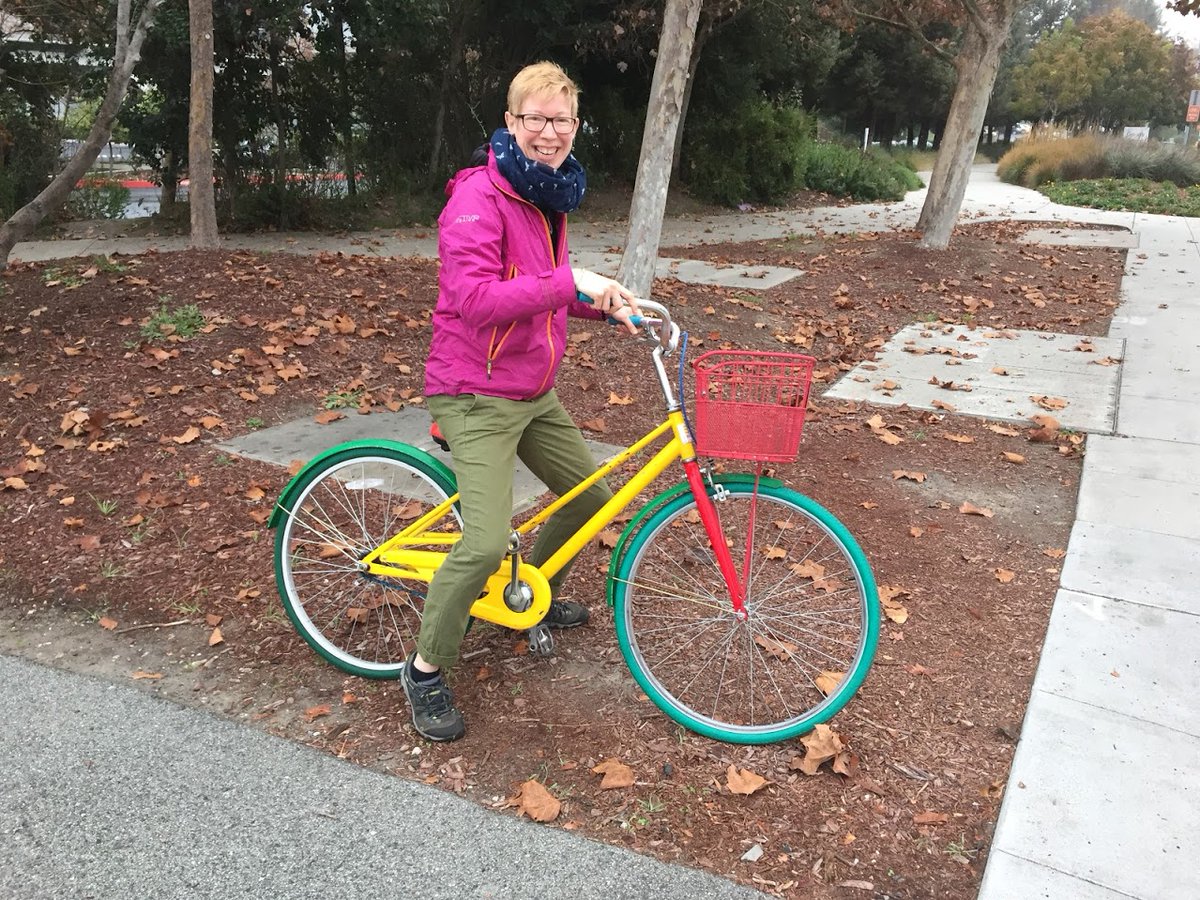 hiurbanwanderer's tweet photo. While looking for pictures of me on bikes, I came across this one from when I got to have a go on a @Google bike in Mountain View, San Francisco! I really love the idea of the bikes, but they did end up strewn all over the place.
#GoogleBike #SanFrancisco #MountainView https://t.co/SaOcXAuIH6