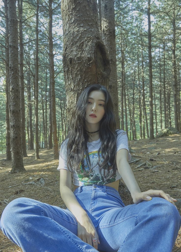 ที่พิเบไม่ค่อยใส่กางเกงยีนตัวใหญ่ๆกับเสื้อครอปเพราะว่าถ้าใส่แล้วเร