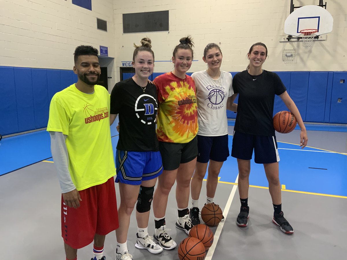 ushoops's tweet photo. Coach @Mai_EMS with #PostCrew

👀Look Carefully! Game is all about #Angles #Inches &amp; #Vision

@RileyAllen17 2023 6'0" @GraceKlag 2022 6'2" @paige_morton_ @PrincetonWBB 2025 6'3" @giannaaiello4 @BrownHoops 6'4"

Adding @tabbie777 2022 6'4" @AriikDoreen 6'4" 2025 @DartmouthWBB &amp; ? https://t.co/68hyCmdml6