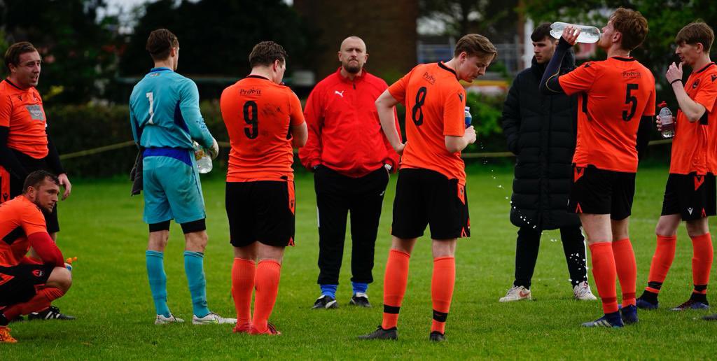 DeanPerrett2's tweet photo. Enjoyed the last five weeks wasn’t sure if I was ready to come back to do Saturdays but the lads have been quality and deserved the results they have got recently last game this Saturday then take some time off to see if we @JoePerrett come back and try win Div 5 next season. ⚽️ https://t.co/yi2a85rOni