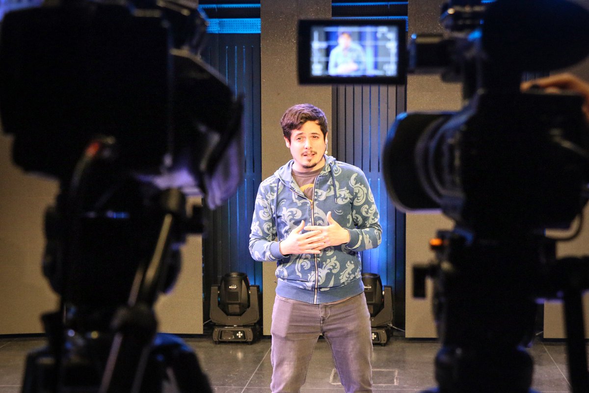 Ricardo "Sueco" Leiva en 𝗠𝗮𝗴𝗻𝗼𝗹𝗶𝗼 𝗖𝗮𝗺𝗽𝘂𝘀 🎙 Comunicación - Opción 1

→ Periodismo en radio: una mirada desde No Toquen Nada

🏛 <a href="/sweleiva/">Ricardo Leiva</a>