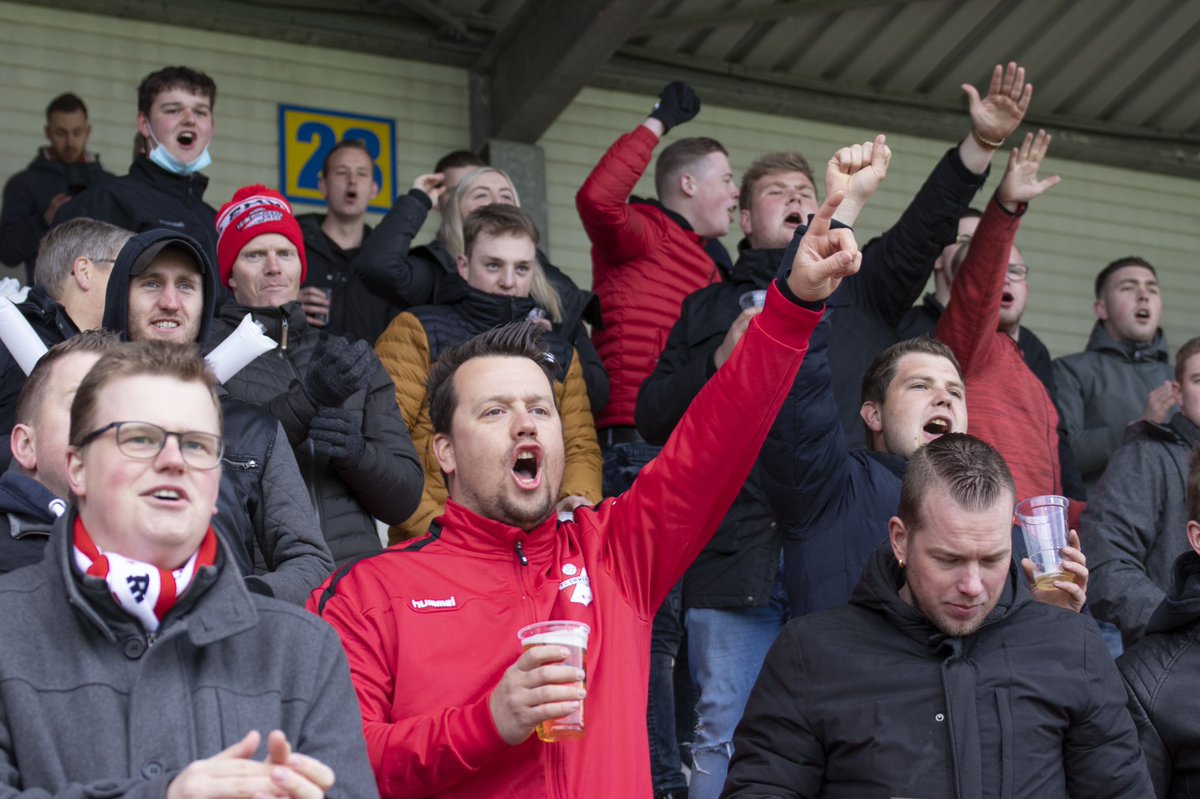 FC_Emmen's tweet image. Wel publiek, maar niet voor iedereen plek.
Kijk of jij naar #EMMnac kan via 👉 fcemmen.nl/informatie-pla…

#HIERKOMIKWEG #AltijdBlijvenStrijden