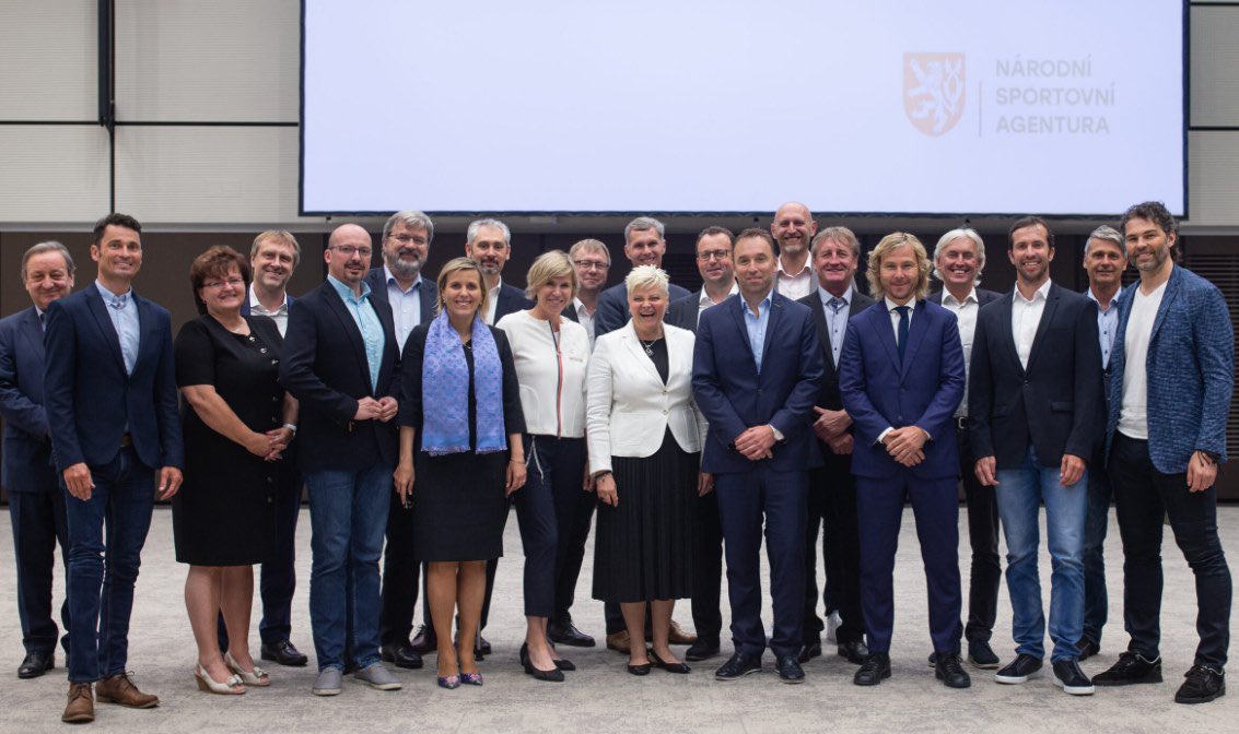 IPojezny's tweet photo. Milan Hnilička odvedl velký kus práce, nebylo jednoduché oddělit financování sportu a vytvořit @sportagentura 
Bude docházet k útokům a tlakům sportovních mafiánů, aby se jim vrátily „staré dobré časy“. Celý článek👉 https://t.co/eKOOkzOvIG

#hnilicka #dekuji https://t.co/UM9DhqEThU
