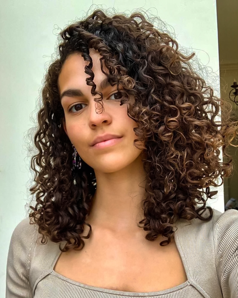 Curly Dialogue Hair Influencers to Follow With Type 3  4 Curl Patterns   CurleeMe
