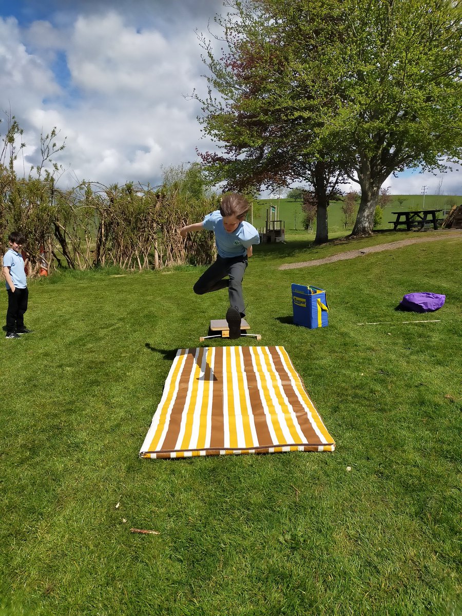 crosshill_ps's tweet photo. The p7s have started leading practises for the much anticipated 2021 Leavers' Games #CrosshillClass2 #Letsshift #SACActiveschools https://t.co/4ZP367OlHw