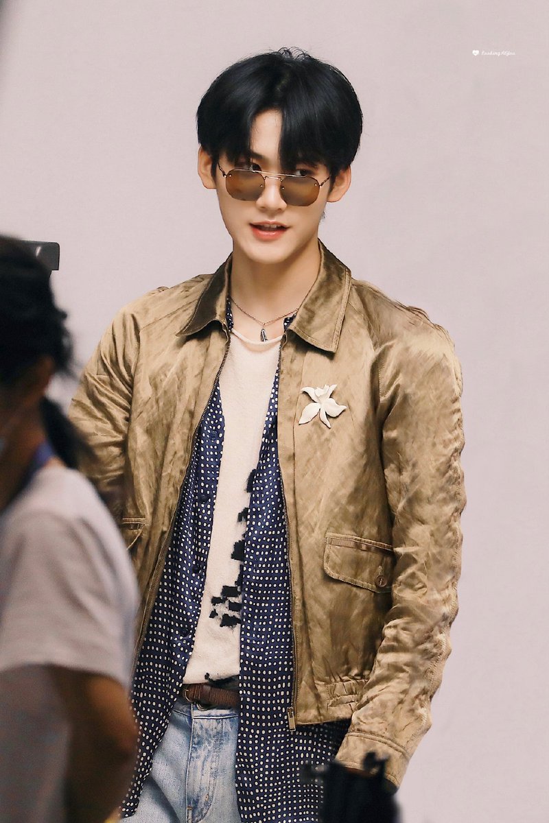 keyunine's tweet photo. Happy Birthday 🍀

May this birthday be the beginning of the best years of your life

-----
17.05.2021
#ZhouKeyuDay #ZhouKeyu #INTO1 https://t.co/OPXbJZ6CYG