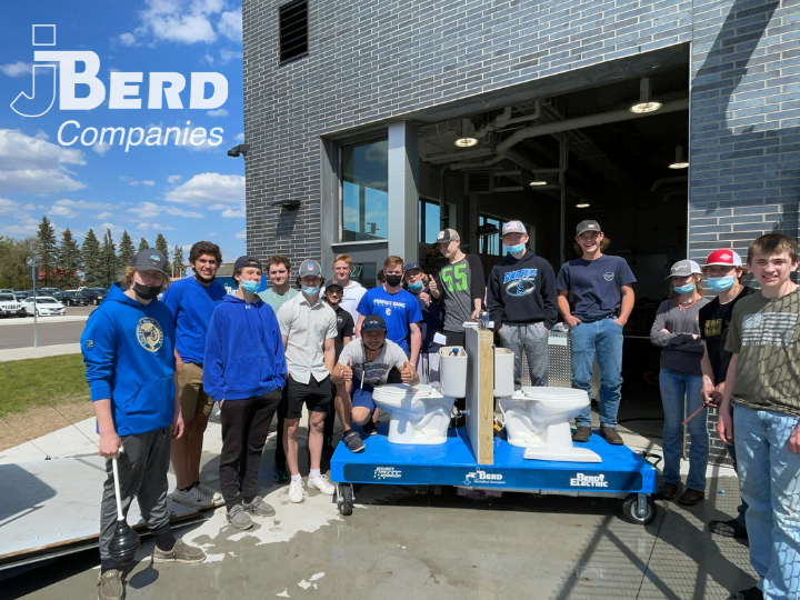 jberdmechanical's tweet photo. Bringing the trades to schools! Local high schoolers took advantage of the nice weather, moved the classroom outside, and had a little fun learning to be plumbers last week in Sartell. #skilledtrades #CTE #plumbing #ConstructionJobs https://t.co/S0c7IAnzy1