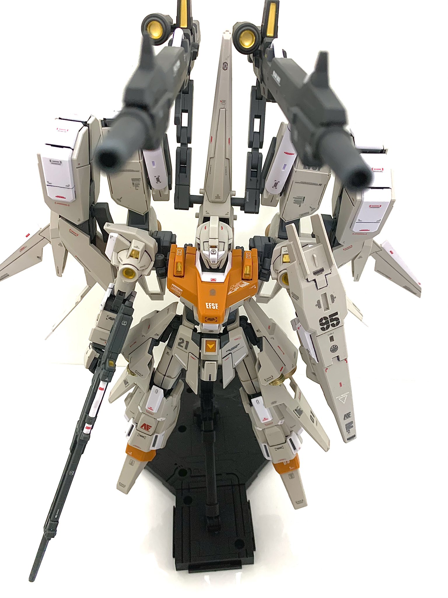 陸戦型やっくん Mg リゼルc型 キットはほぼノーマル デカール増して 艶消しトップコート 珍しく撮影が上手くいったのと 元キットの出来の良さでなかなか私にしてはタマランチ会長です アニメでは活躍しませんでしたがとても好きな機体です