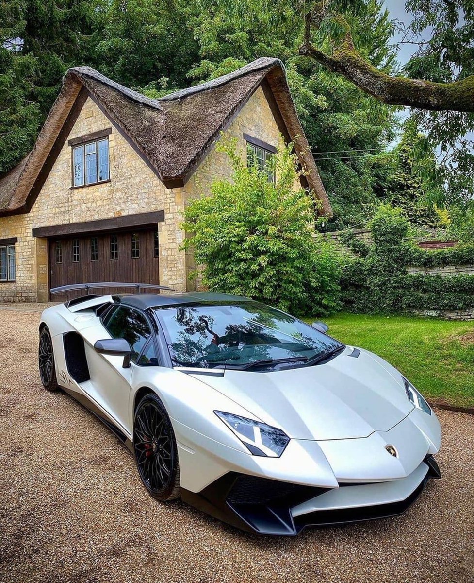 DailyLamboTM's tweet photo. One day.. https://t.co/r9PSg1RuDV