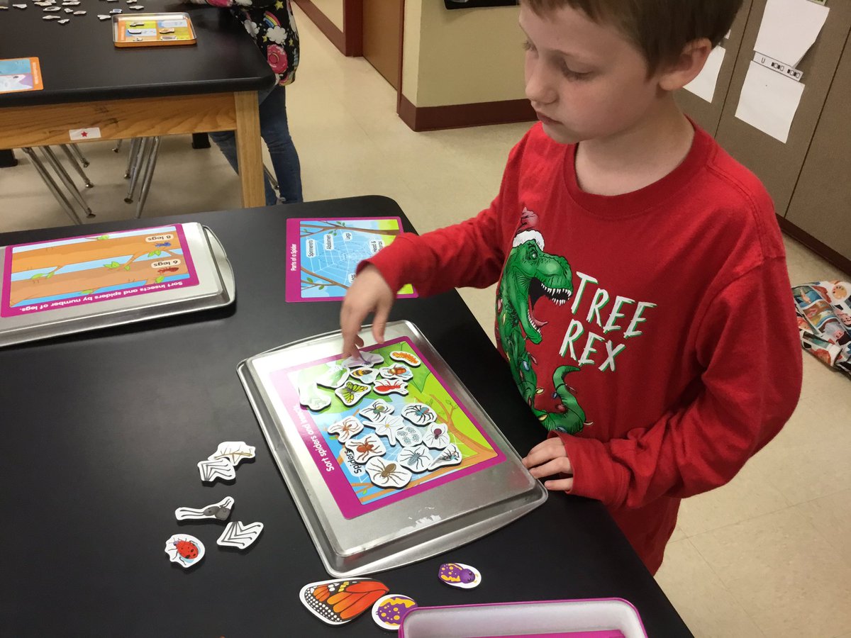 gesmakerspace's tweet image. Second graders rocking their centers!