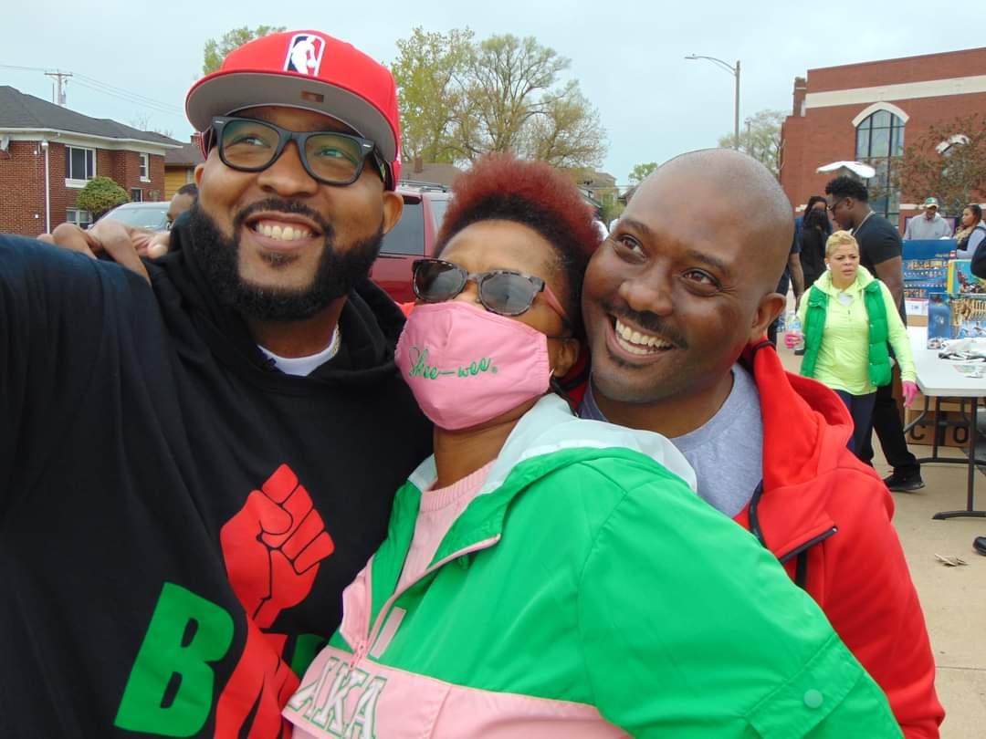 ISBAPresident's tweet photo. I had a wonderful weekend at the "Feeding our Community" event in Gary, Indiana.  Thank you to Senator Melton and Congressman Mrvan for your service to the community. https://t.co/zvfJ69FgTD