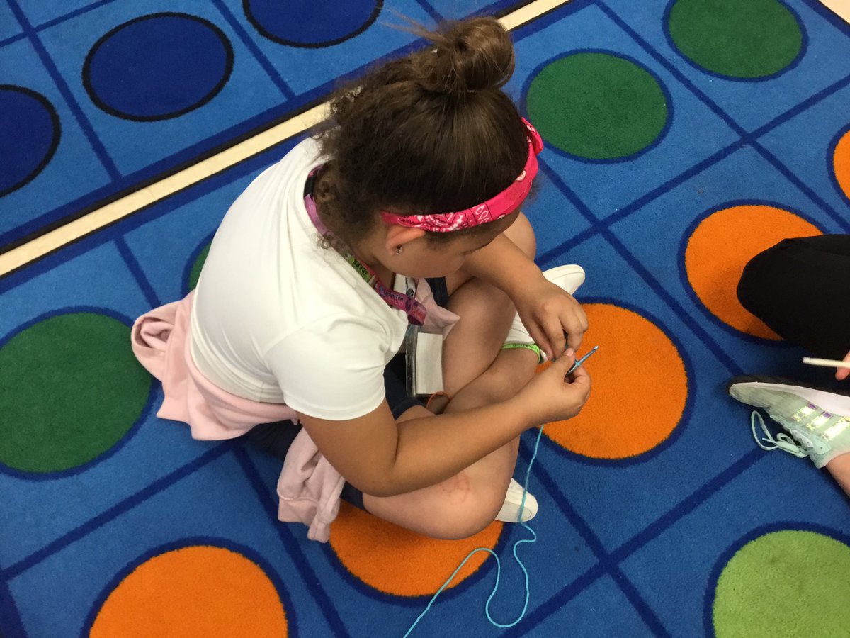 gesmakerspace's tweet image. Third graders enjoying choosing their own Maker Space challenges.