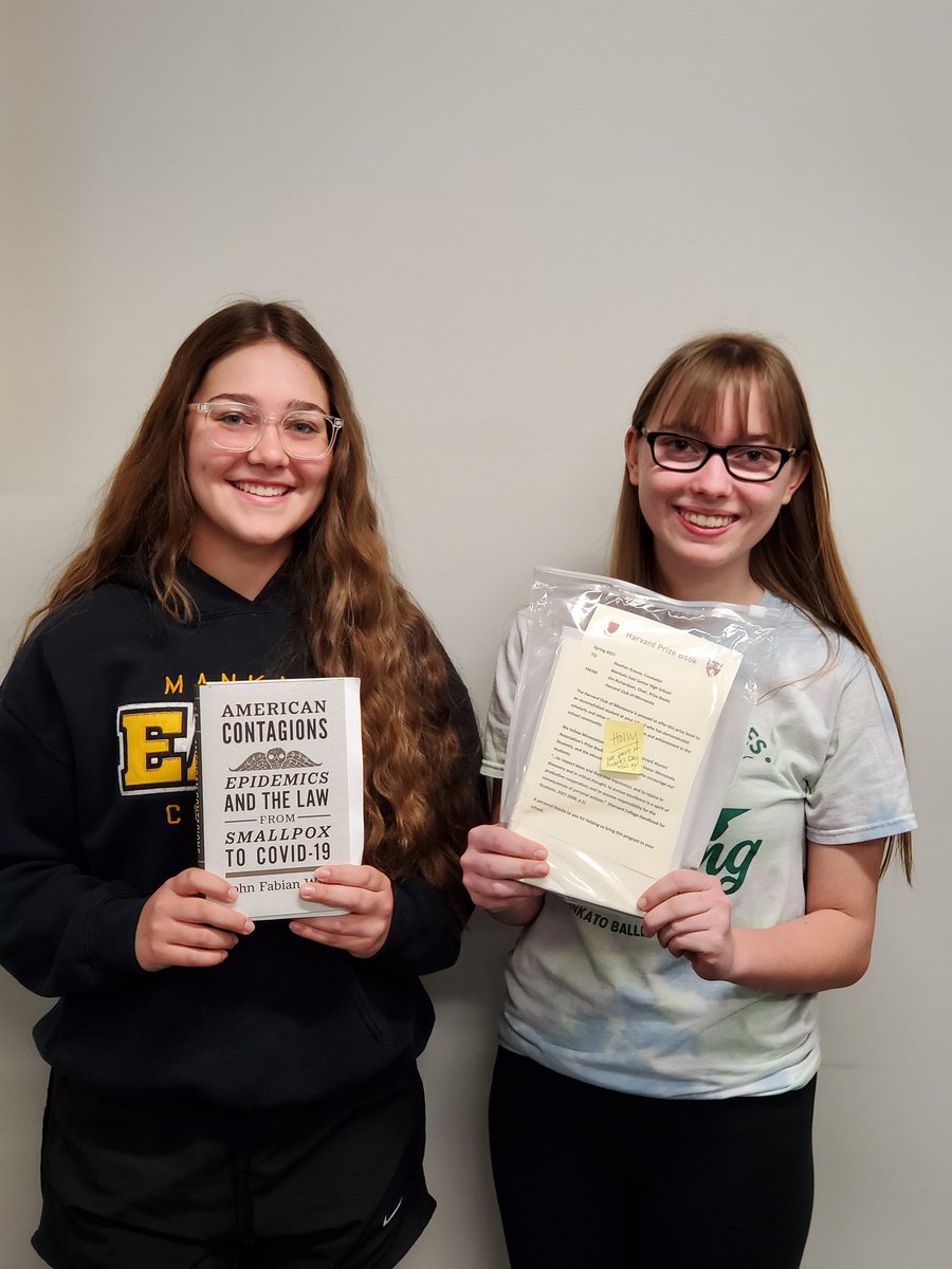 Congratulations to Megan Juni and Emily Frutos Krueger for being selected as this year's Yale and Harvard Book Award winners! #MAPSready @MEHS_Counseling
#Classof2022
#WeareMEHS