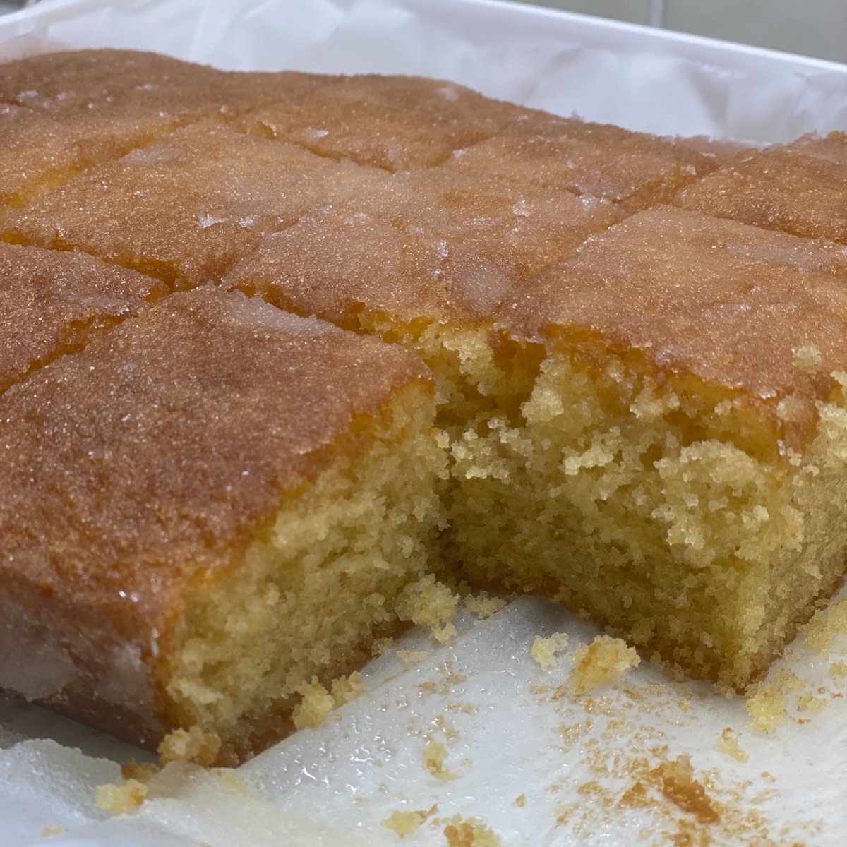 Lemon Drizzle Tray Bake. No excuse really needed but it’s World Baking Day 🍰👨‍🍳 #BakingDay bit.ly/2S33jt4
