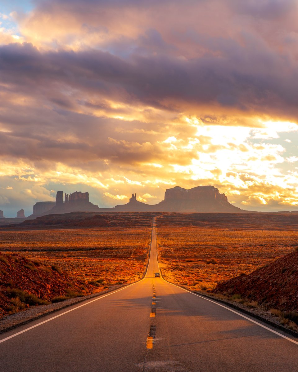 courtneylwilson's tweet photo. the road goes on ✨ https://t.co/rUhMRP93hK