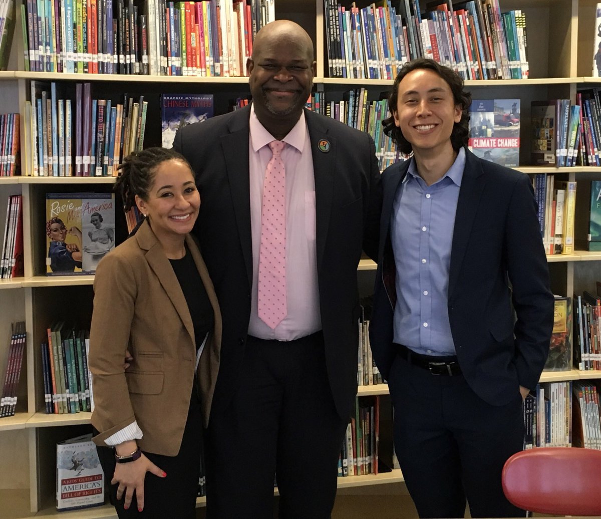 PaulForbesNYC's tweet photo. OTD 2 years ago I facilitated a day of professional learning of Implicit Bias and CRE with @LyricaFilsAime &amp; @JChanKraushar at @MS167Manhattan. Miss y’all!
#GreatMemories 😊 https://t.co/znw2mwYdBN