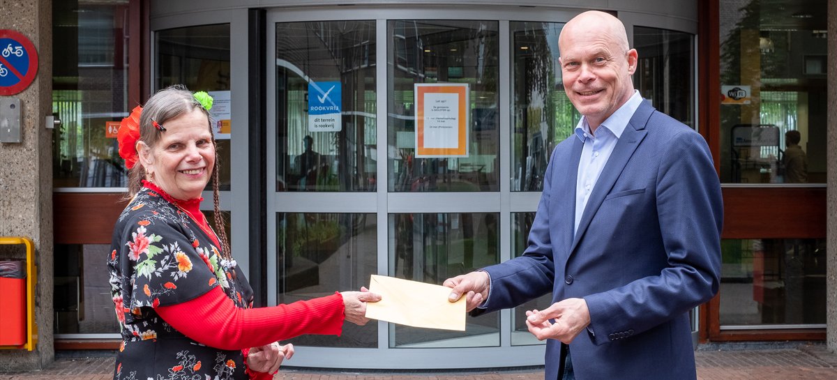 Amersfoort in race voor titel meest toegankelijke gemeente van Nederland! Op 17 mei gaven wethouder Cees van Eijk en deskundige Brenda van Coevorden het startsein voor de landelijke verkiezing. Stem mee op: bit.ly/2QnoFTk #Amersfoort #toegankelijk bit.ly/3uUuB5o