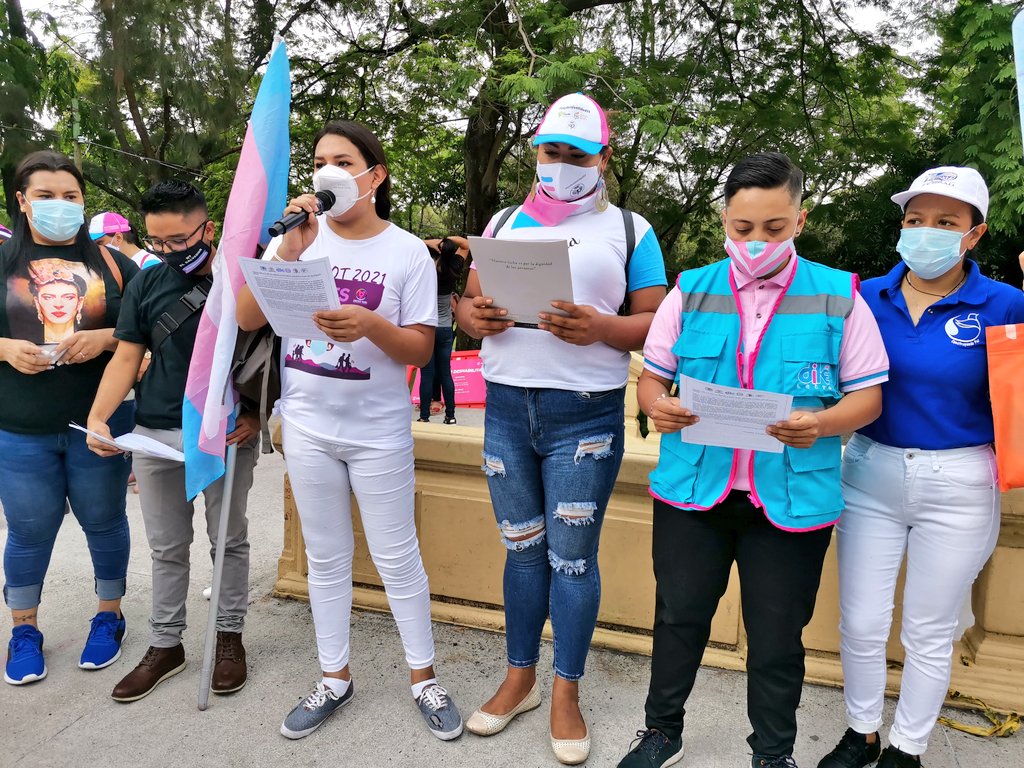 #EnDesarrollo
Conferencia de prensa de la Mesa Permanente por una Ley de Identidad de Género, de la cual FESPAD es parte, en el marco del Día Internacional contra la Homo-Lesbo-Bi-Transfobia.