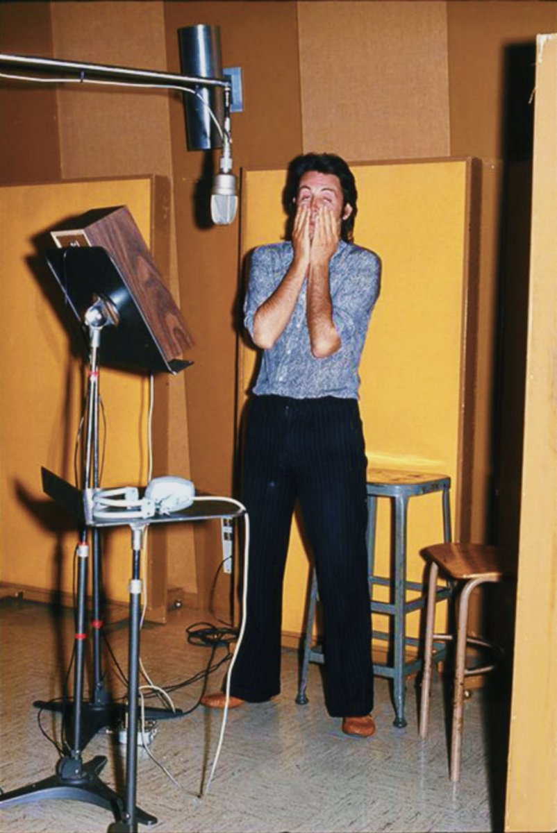 vintageslumbers's tweet photo. happy #RAMiversary !! 🐏💛

here you have some photos of a recording session from 1971 taken by linda 📸 #PaulMcCartney https://t.co/JGd0El6pVD