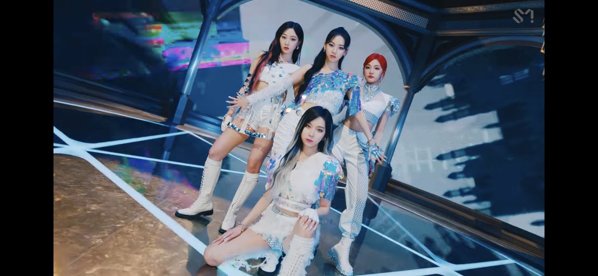 Включи aespa next level. Aespa next level фото. Aespa участницы next level. Aespa эра next level. Включи aespa next level.