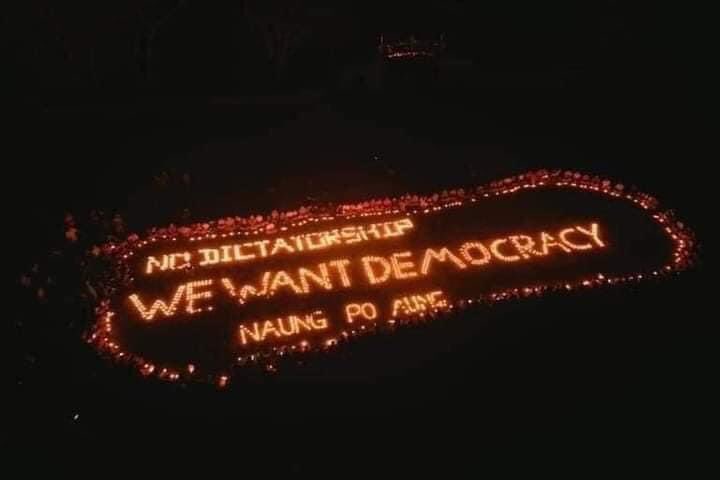 loganlinmyat's tweet photo. Tw // light
Beautiful And Peaceful Candle light strike for rejection of Dictatorship by the residents from #NaungPoAung village, #HomeMaLin tsp, #Sagaing Region in the night of May 17.
#May17Coup
#WhatsHappeningInMyanmar https://t.co/yTQLPWD345