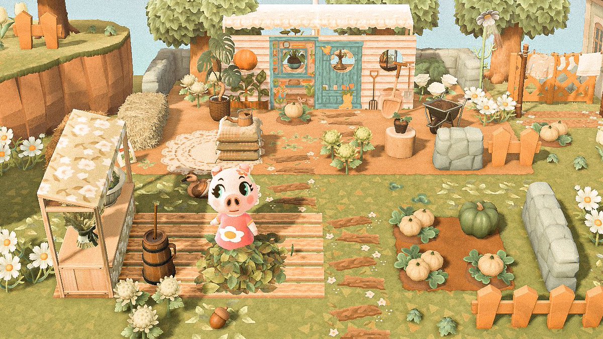 lunalandcross's tweet image. Little garden shed next to Gala‘s house 🌱