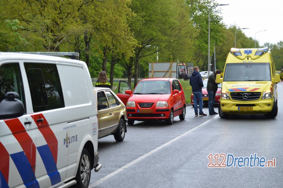 Gewonde en schade bij kop-staartaanrijding in #Assen. 112Drenthe.