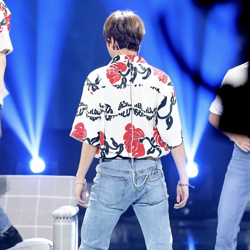 ชอบโว้ยแต่งตัวแบบนี้บ่อยๆได้มั้ย