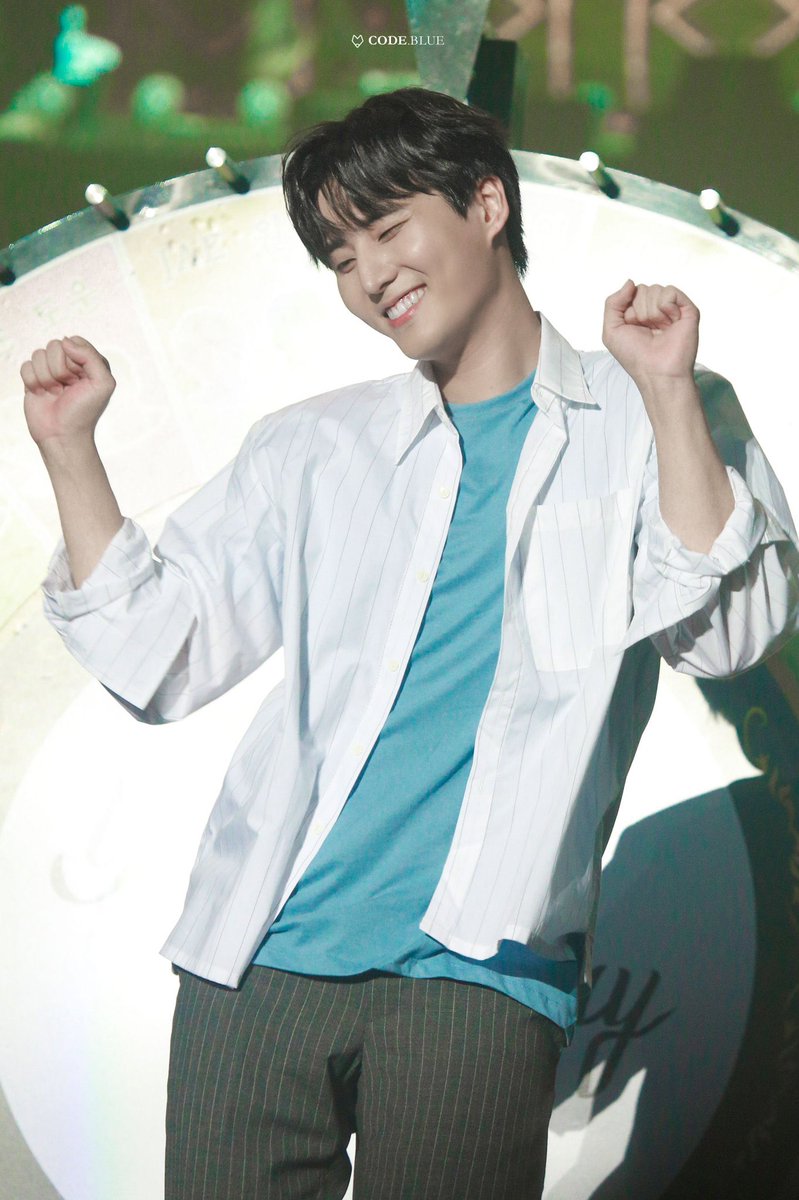 shy shy shy
#tinyyonk #youngk #영캐이