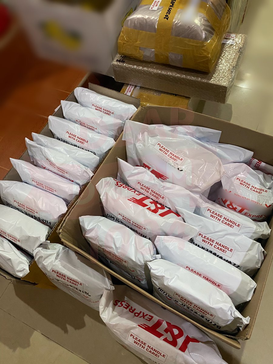 #DD1004_Updates

shipped items earlier today via J&amp;T! will ship items again tomorrow~

thank you!! 😊