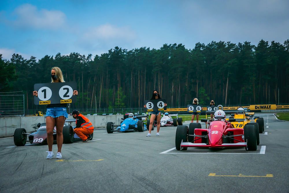f1latvija's tweet photo. Motoru Sporta 5minūtē šonedēļ:
🇱🇻 @TraseBikernieki notiek BaTCC, uzvar @CalkoOfficial un @valterszviedris;
👍 RallyX Nordic lieliski cīnās @Ronis_br81 un @ReinisNitissRX;
🏍️ MotoGP lietus sacīkste Lemānā;
🧐 McLaren jauns krāsojums
@F1LV @Best4SportTV 
📺 https://t.co/TIVARoZdgq https://t.co/lxSwguHTtb