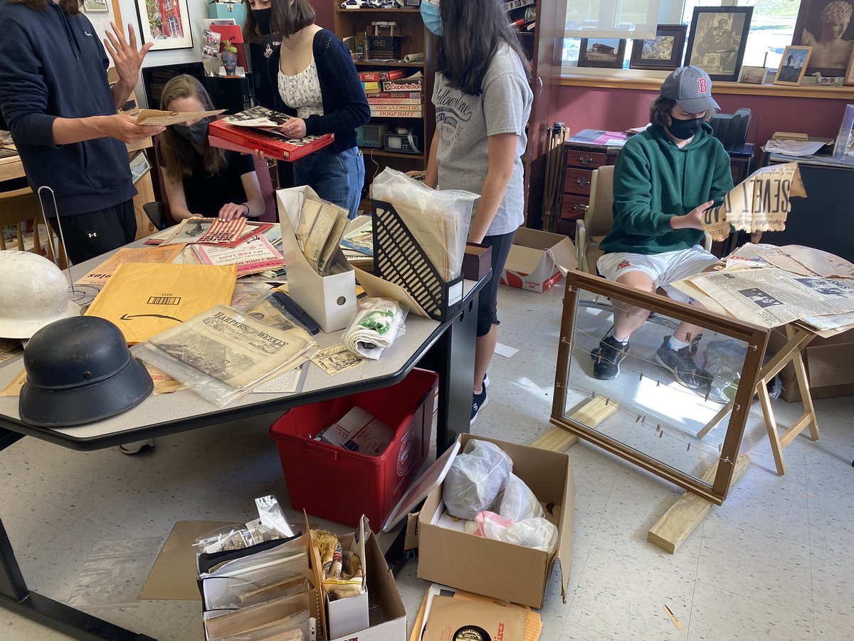 BrianSheehy's tweet image. Back in a very messy History Lab but great to see students excited about the objects and items in there. Looking forward to seeing their research projects #objectbasedlearning