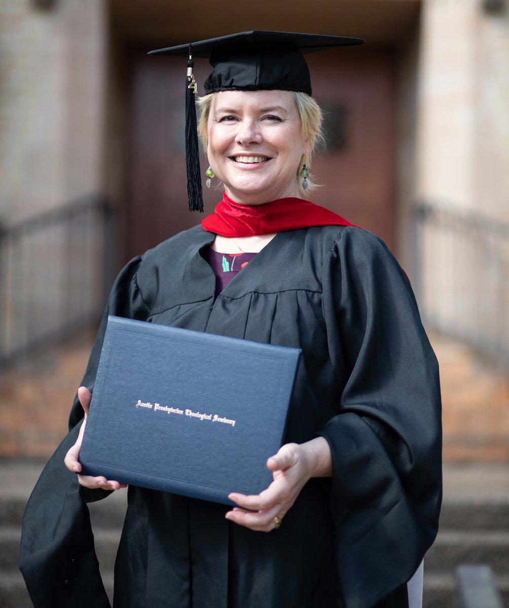 SHPCAustin's tweet photo. We've got some seminary grads to celebrate! Our Mission Coordinator Kelly Bratkowski, and SHPC member Kimbol Soques graduated from @austinseminary! Congratulations you two! Show them some love SHPC! @kimbol_s https://t.co/J74wkAdmdb