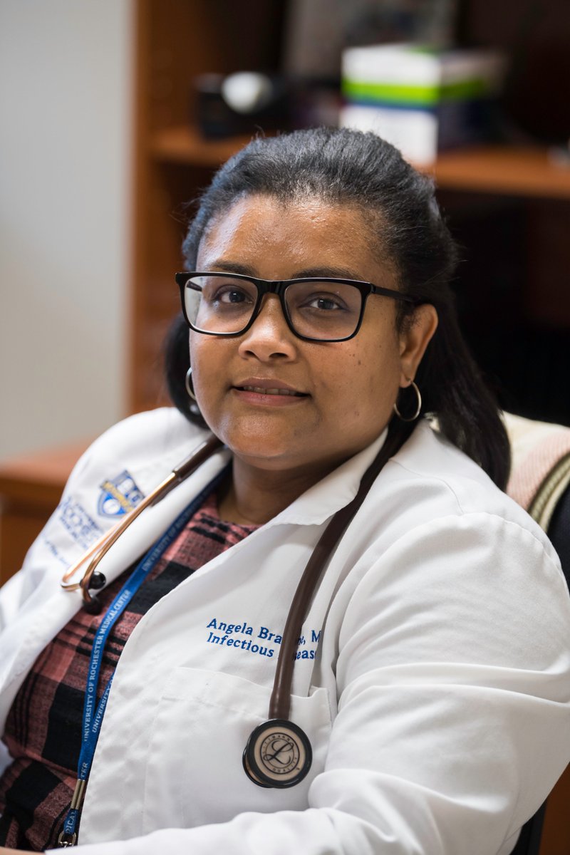 CCHP_URMED's tweet photo. Congratulations to @UR_Med infectious disease researcher &amp; physician Angela Branche, MD, our 2021 Dr. David Satcher Community Health Improvement Award junior faculty awardee! Community partners include Jackie Dozier &amp; Phyllis Jackson of @CommonGroundH &amp; Sister Marsha Allen. (1/2) https://t.co/KPmregVbhN