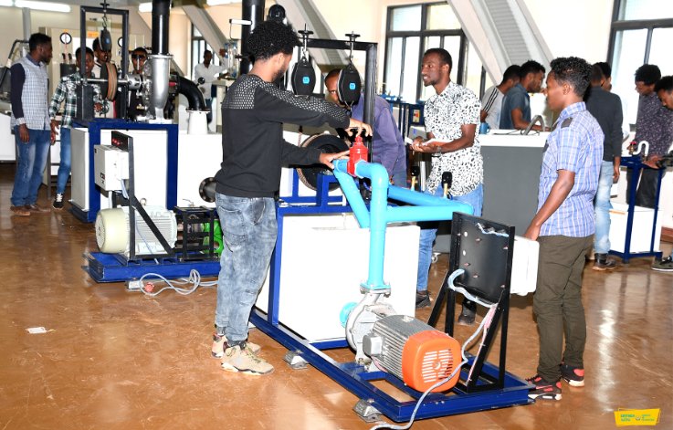 hawelti's tweet photo. #EritreaShinesat30: Progress in access/quality of Kindergarten to College free-education substantive in past decades.  Enrollment increased by 4-fold from 220K (1991) to over 800K; No. of schools from 215/one college to 1,147/6 colleges. Greater focus on vocational/technical edu. https://t.co/FS60vzgIQm