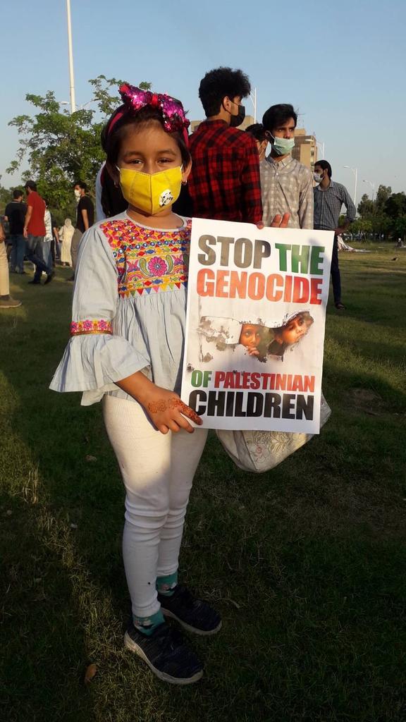 ProgStudentsFed's tweet photo. Thousands of people took to the streets of Islamabad to demand freedom for Palestine, and to protest against ongoing colonization and ethnic cleansing of the Palestinian people.
#FreePalaestine 
#SaveSheikhJarrahh 
#OngoingNakba 
#GazaUnderAttak https://t.co/rITBwSCn4p