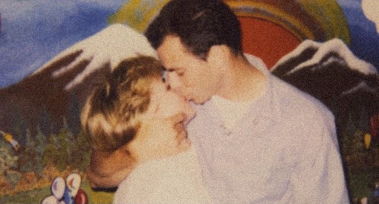 josephlyle1968's tweet photo. @TammiMenendez1 I just wanted to let you know that you are truly so amazing and so beautiful. I can’t even imagine how hard It has been for you and Erik. I hope the pandemic ends soon so u can see Erik love you so much ❤️❤️ https://t.co/03cyrKVefL