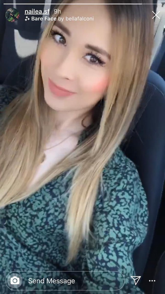 ale_c_8's tweet photo. Nailea Salas Fernández de 30 años viajaba en estado de ebriedad y impactó un vehículo que hacía fila para cruzar a SD. Dejó a 3 niños huérfanos y luchando por su vida. El papá de los niños quedó calcinado dentro del carro. Salió del ministerio público y huyó. RT https://t.co/InO7ATV97v