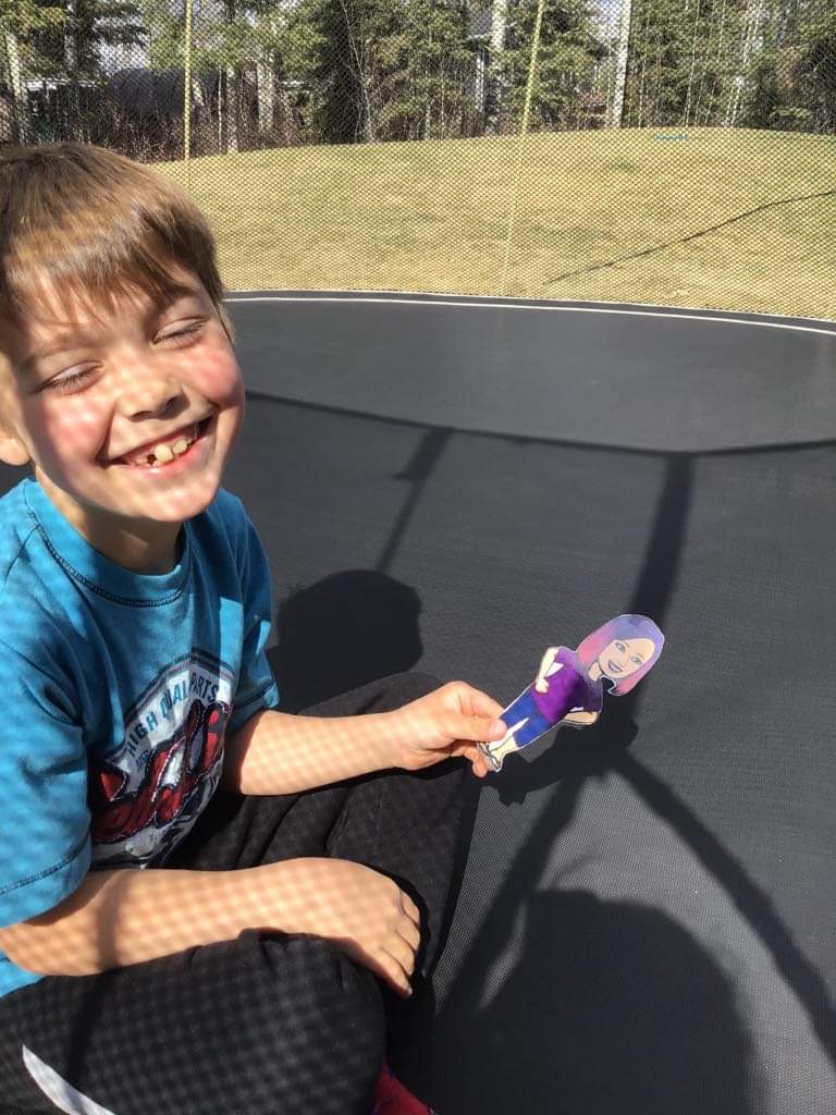 MrsSaundersCG's tweet image. Flat Mrs. Saunders had a busy weekend! 
I was so happy that Sterling let me experience all of the awesome things he does at his house #flatmrssaunders #togetherwhenapart @FMPSD @BeaconhillFMPSD @abbott_graham