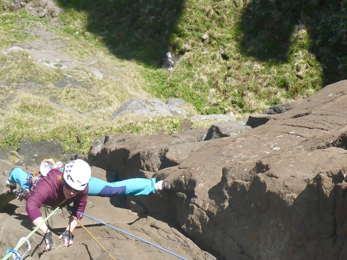 MaxHuntercouk's tweet image. Classic sea cliff climbing on Skye last week, for Lena and myself. Here are photos from the ever popular Grey Panther on Kilt Rock. #rockclimbing #skyeclimbing #greypanther #kiltrock