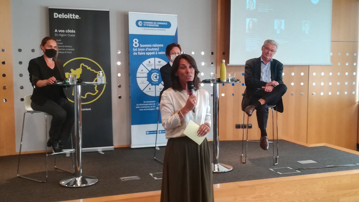 CCINantes's tweet photo. [#ÉgalitéPro] Lancement du webinaire "Égalité professionnelle, levier de transformation pour les organisations" avec @DeloitteFrance.
Accueil et mise en perspective des enjeux par @vernaylaur. 

Webinaire à suivre ici 👉 
https://t.co/iF8iFQruiO https://t.co/xROKlPDLVi