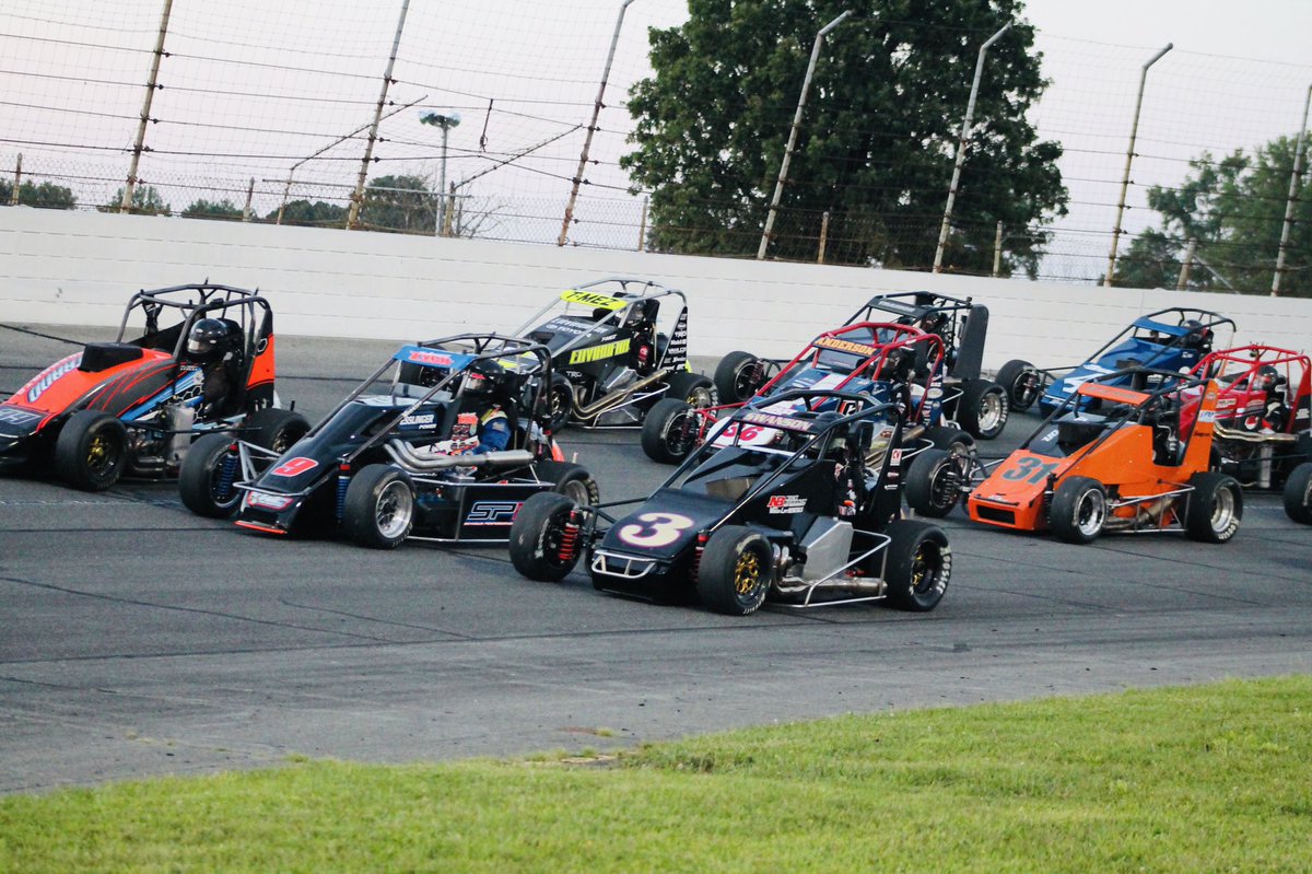 Fast Lane Media tweet media