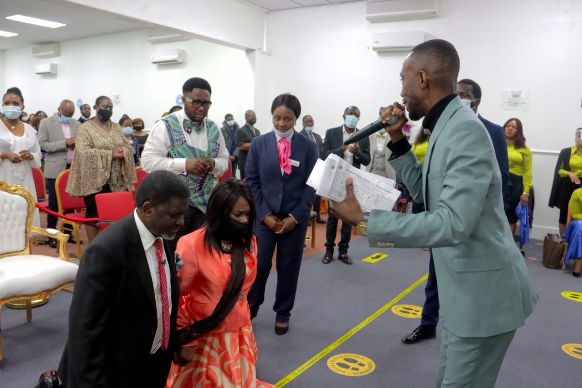 manu_sylvester's tweet photo. IGTC  POSSIBILITY IMPACT 2021

Final DAY

With Bishop Charles Agyinasare and Seer Sylvester Manu.
for Super Sunday Anointing Service.

💟MESSAGE: THE ANOINTING 
EXODUS  6: 26-3
LUKE 13:11 https://t.co/bkYeY6fxuE