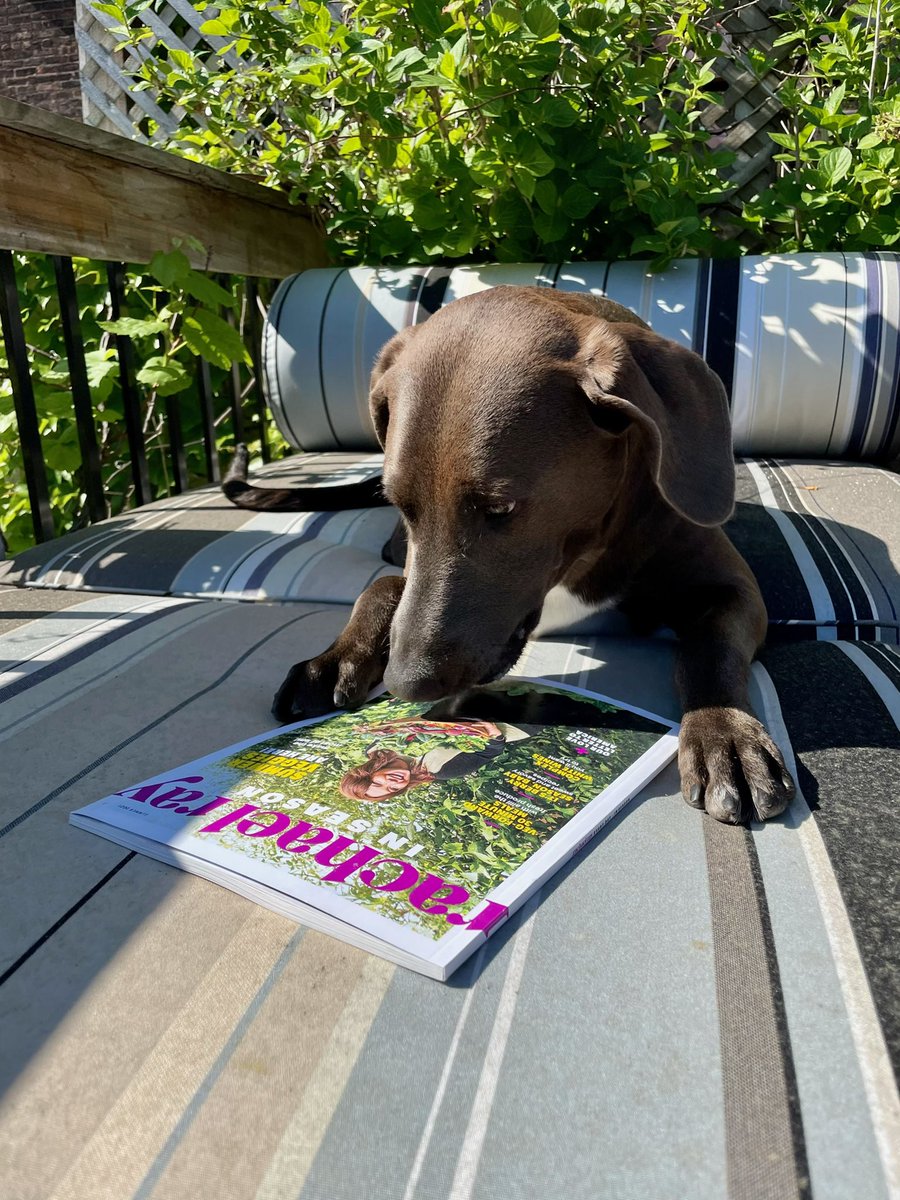 rachaelray's tweet photo. Moments before she started licking the pages...
...you will too 😜 while flipping through the duh-licious recipes in the new issue of #RRInSeason ✨
To order/subscribe, click here: https://t.co/7OmsKQhI7i
@RachaelRayMag https://t.co/eSh8EnoPDV