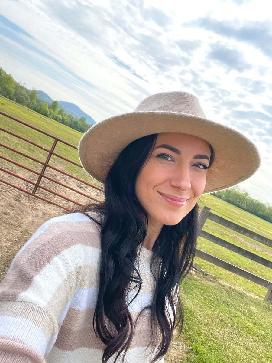 Kate 💫 tweet media