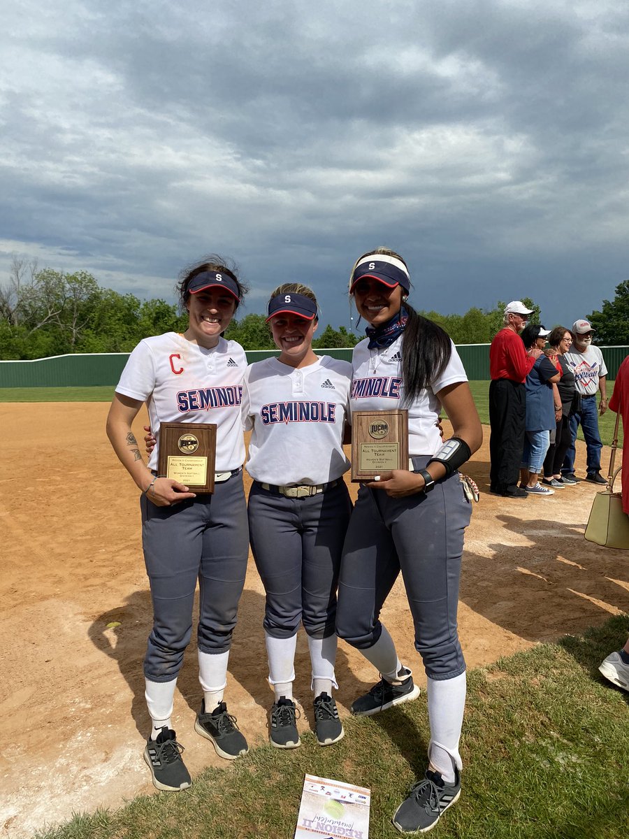 NeishaMasterson's tweet photo. Champions!! Arizona bound!! 🥎🥎 https://t.co/rU6JSTrnkL