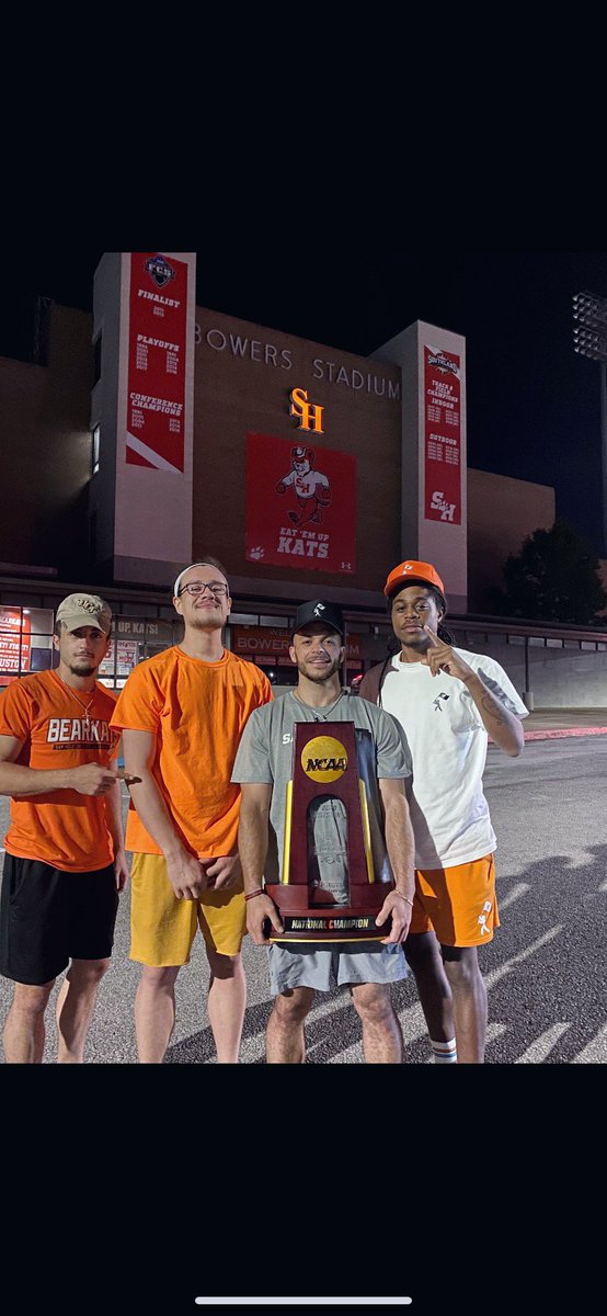 TheCarsonBorak's tweet photo. History! #EatEmUp https://t.co/22fVQxDEwN