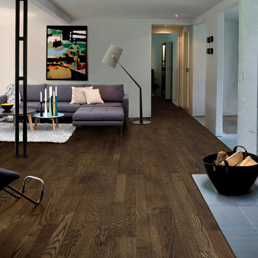 jedza8's tweet photo. Thinking of Natural wood!! No problem we got you cover be it designed or regular installation. @Floorworld @DeerfieldsMall @MushrifMall #Chevrondesign✨✨ https://t.co/OlRRPlZsxK