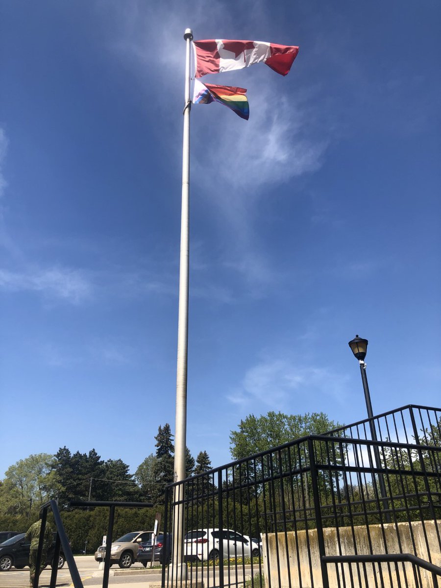 Aujourd'hui est la Journée internationale contre l'homophobie, la transphobie et la biphobie. Veuillez nous tenir debout contre la discrimination et embrasser la diversité.

#CanadianArmedForces