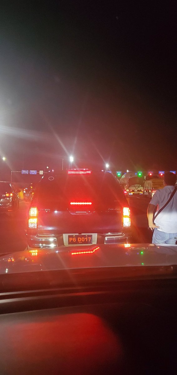 gingerbells12's tweet photo. @NLEXexpressways ano problema? Grabe traffic! https://t.co/NDtkqLF2uk